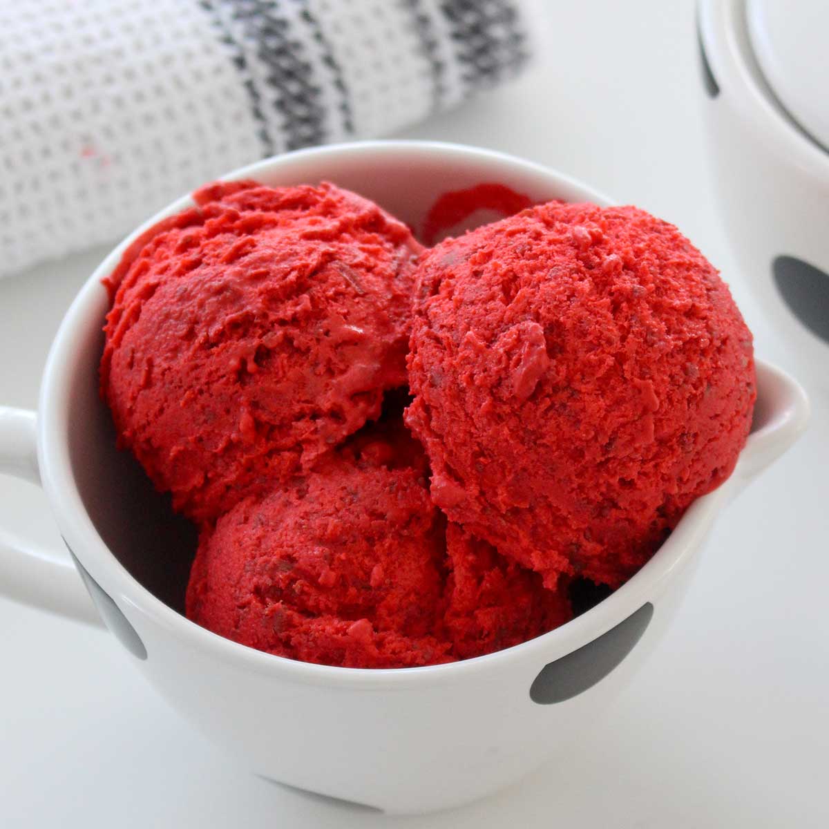 Red Velvet Ice Cream - Pankobunny