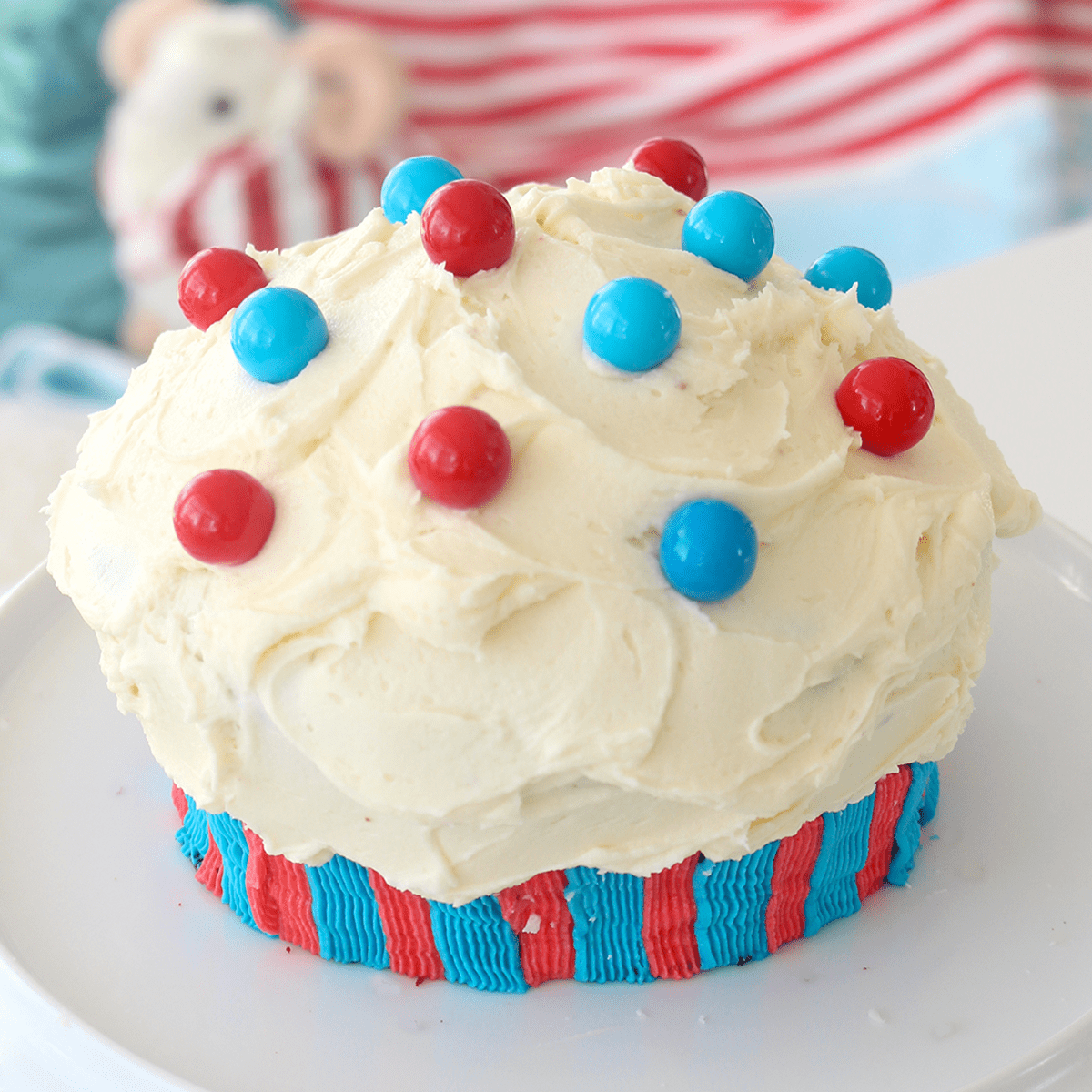 4th of July Giant Cupcake Cake - Pankobunny