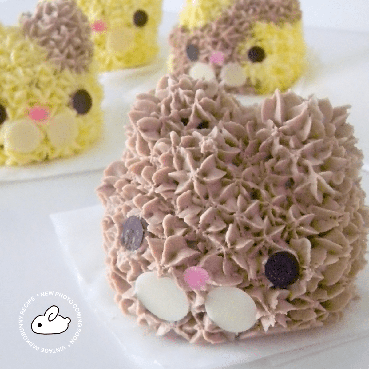 Cat and Kitten Mocha Chip Cakes - Pankobunny