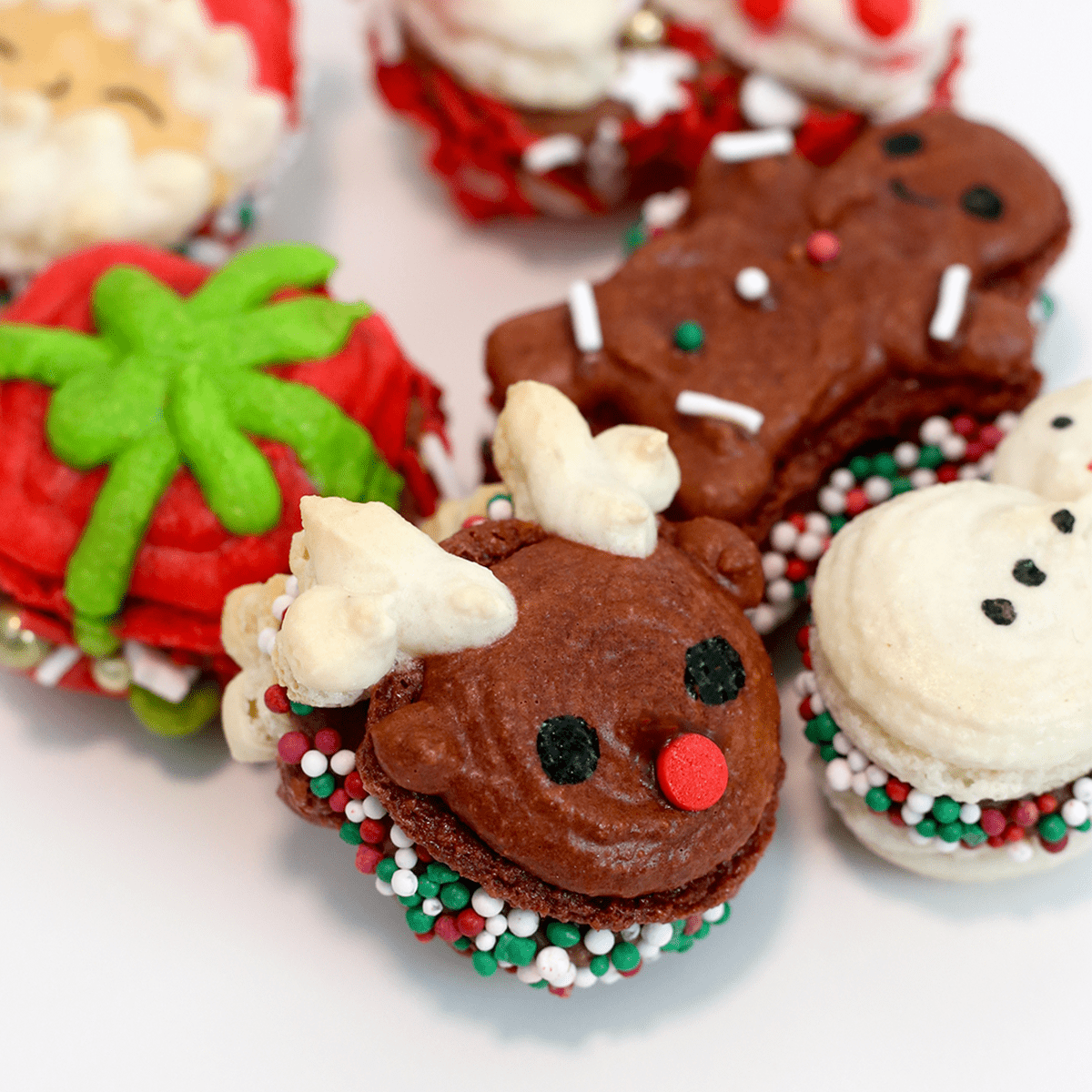 Christmas Macarons - Pankobunny