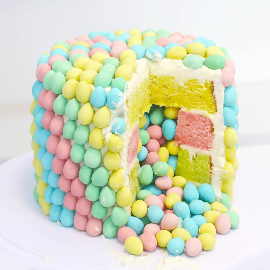 Mini Eggs Surprise Cake 1200