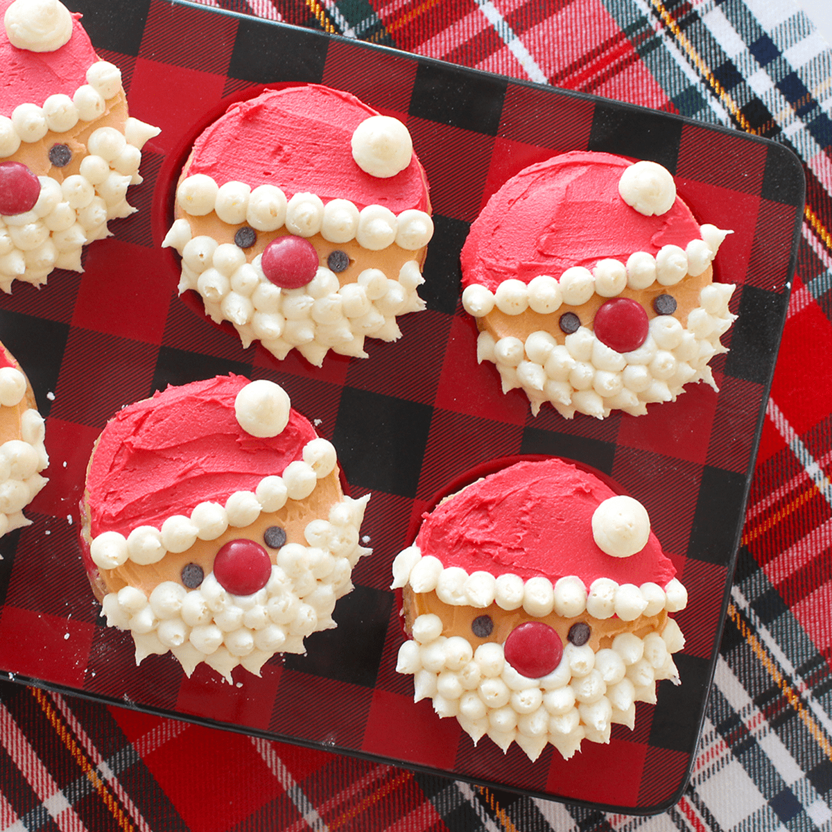 Santa Cupcakes - Pankobunny