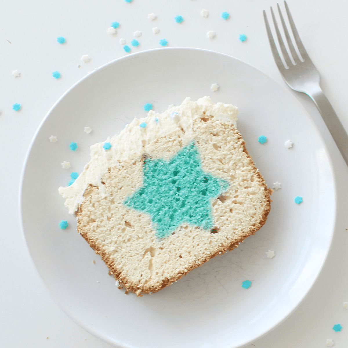 Surprise Hanukkah Cake - Pankobunny