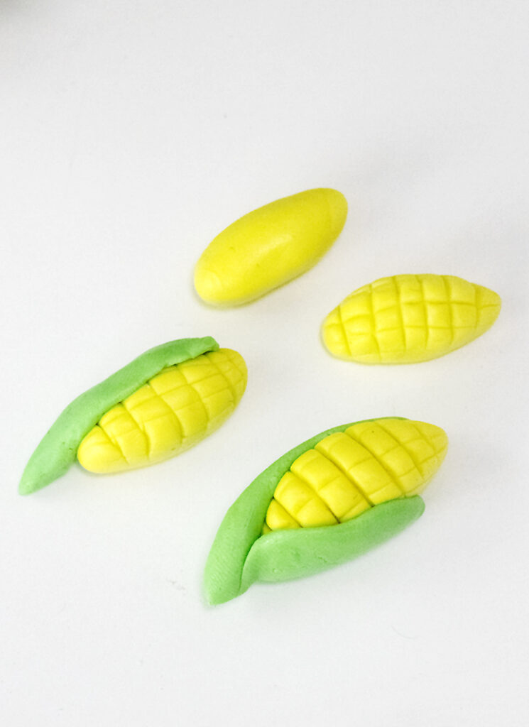 how to shape a corn from modeling chocolate or fondant