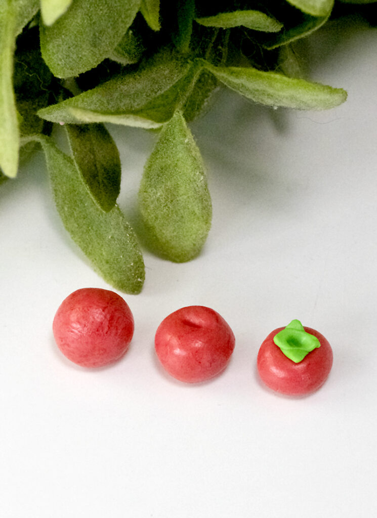 how to shape a tomato from modeling chocolate or fondant