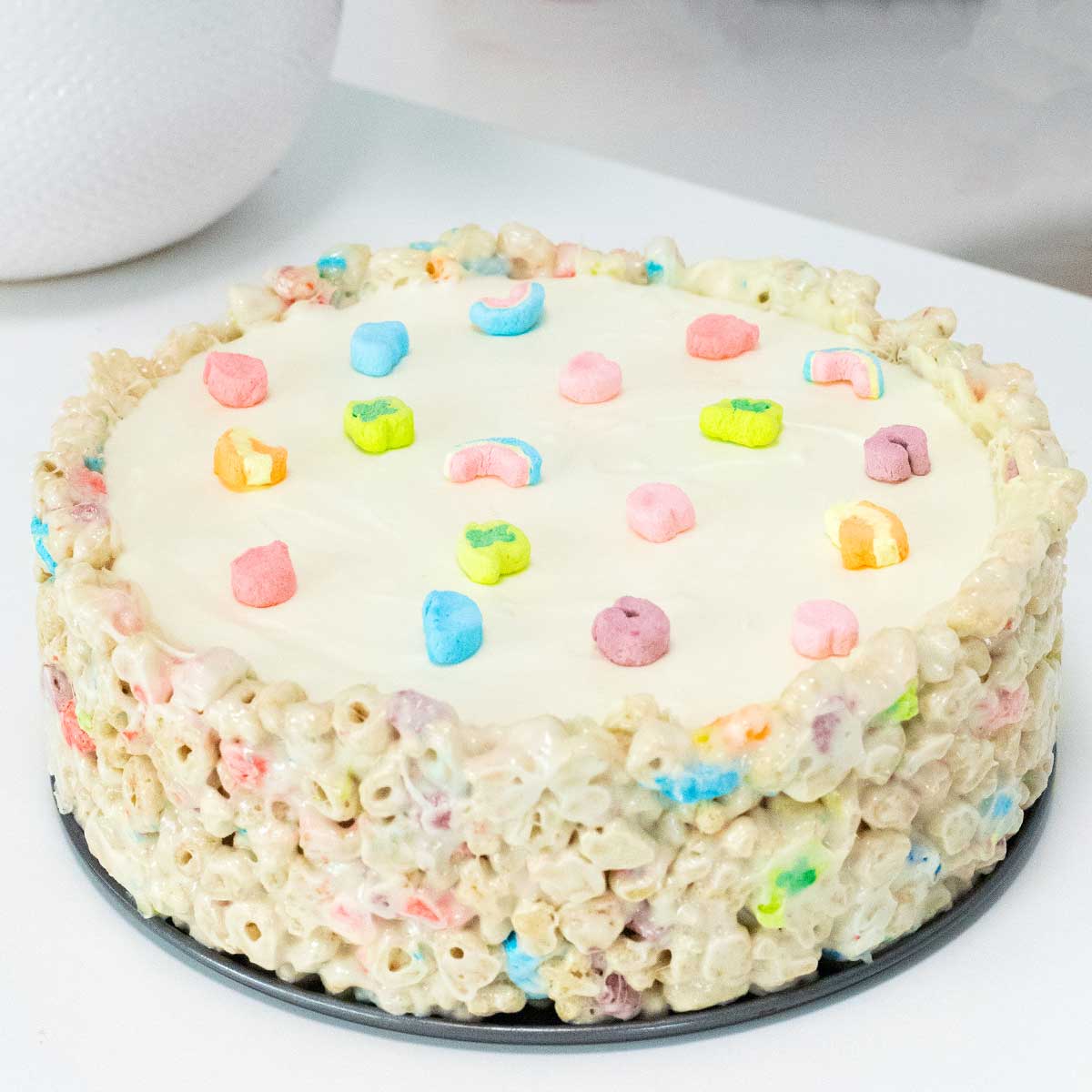 Lucky Charms Cereal Cheesecake - Pankobunny