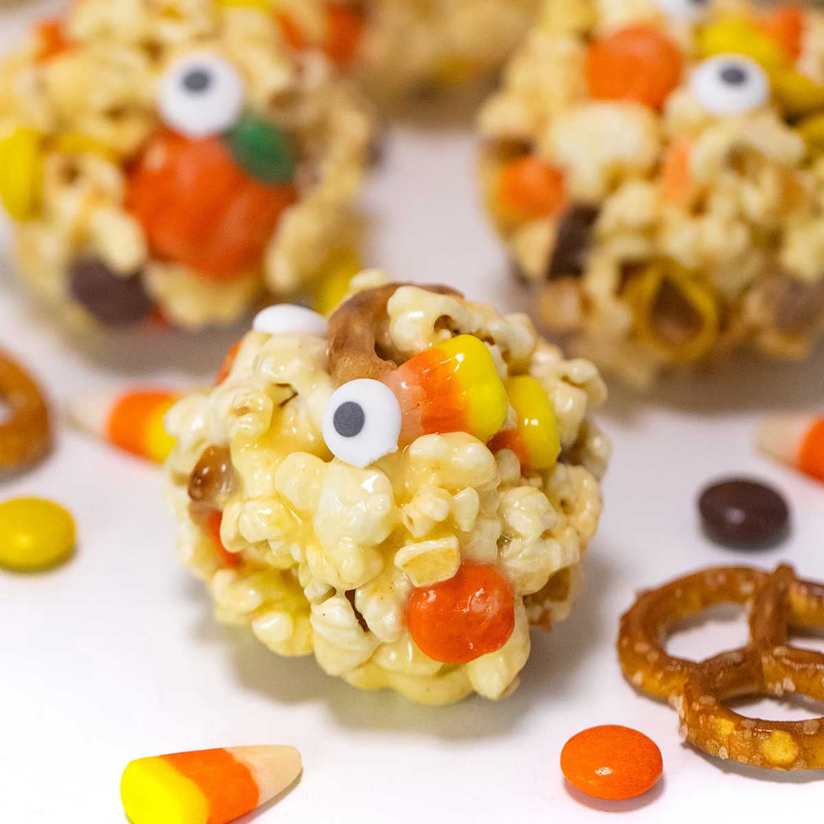 Halloween Popcorn Balls  - Pankobunny